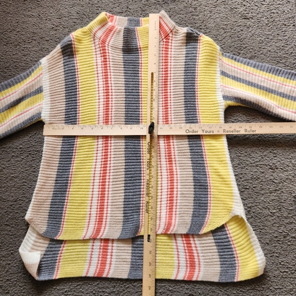 SAKS FIFTH AVENUE Women’s Top Large Yellow Knit Beachy Colorful Sweater - Picture 5 of 8